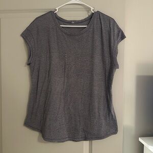Lululemon top